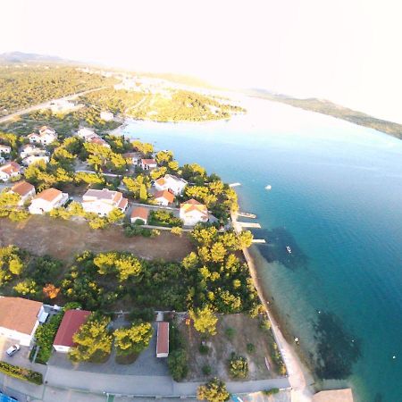 Apartments Vila Leona Pirovac Luaran gambar