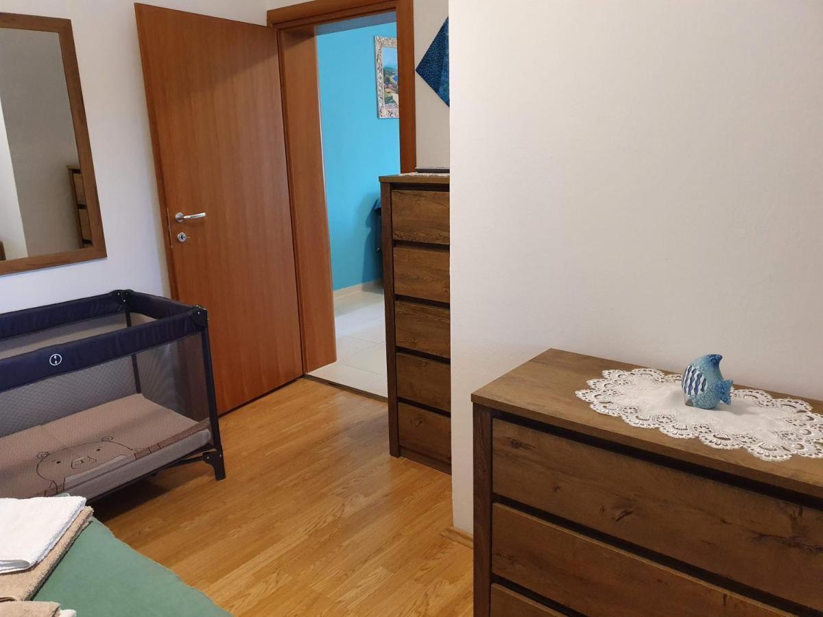 Apartments Vila Leona Pirovac Luaran gambar