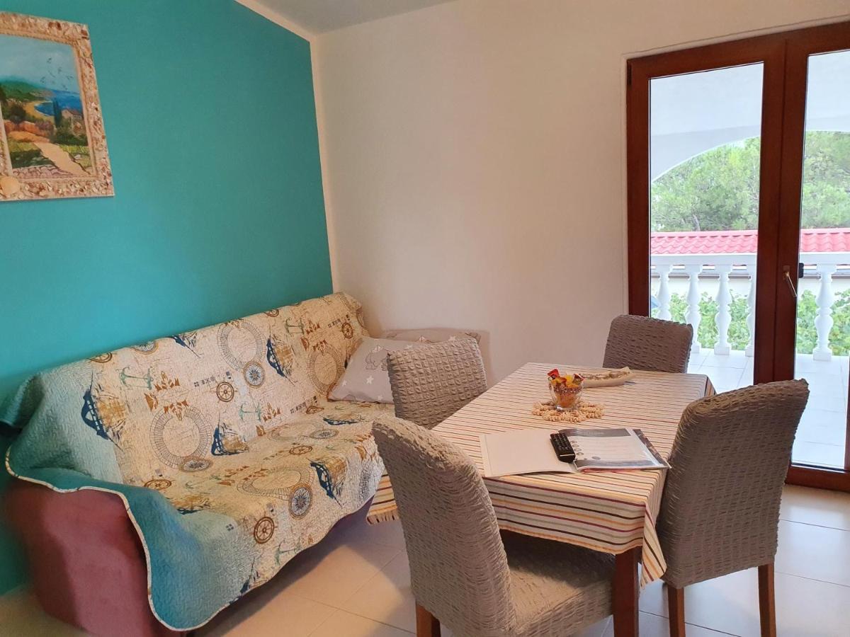 Apartments Vila Leona Pirovac Luaran gambar